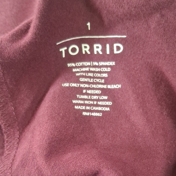Torrid Wome's Deep Burgundy Leggings size 1 - Picture 6 of 6